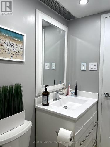 707 - 2091 Hurontario Street, Mississauga, ON - Indoor Photo Showing Bathroom