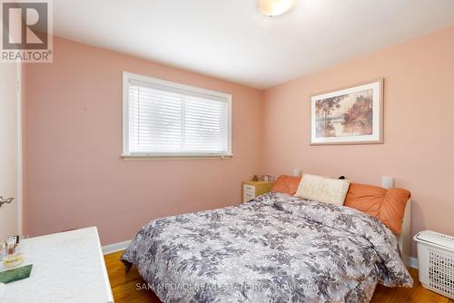 2694 Truscott Drive, Mississauga, ON - Indoor Photo Showing Bedroom