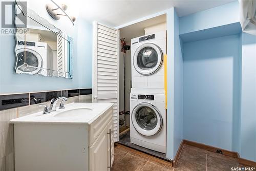 209 8Th Street W, Saskatoon, SK - Indoor Photo Showing Laundry Room