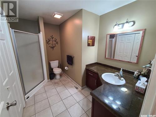 207 W 1St Street, Carlyle, SK - Indoor Photo Showing Bathroom