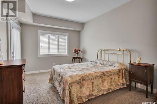 203 106 Hampton Circle, Saskatoon, SK - Indoor Photo Showing Bedroom