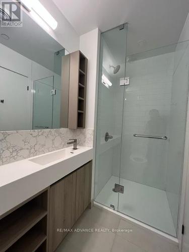 2701 - 319 Jarvis Street, Toronto, ON - Indoor Photo Showing Bathroom