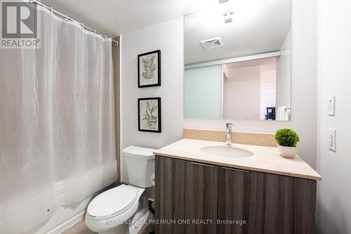 #2019 -955 Bay St, Toronto, ON - Indoor Photo Showing Bathroom
