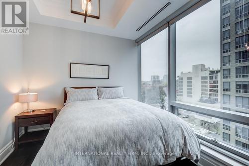702 - 55 Scollard Street, Toronto, ON - Indoor Photo Showing Bedroom