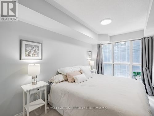 #544 -250 Wellington St W, Toronto, ON - Indoor Photo Showing Bedroom