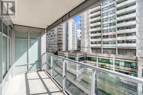 712 - 2191 Yonge Street, Toronto, ON - Outdoor With Balcony