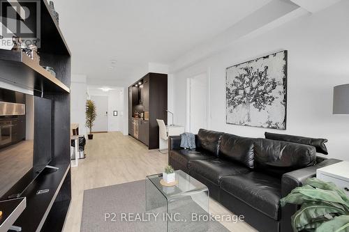 #1001 -480 Front St W, Toronto, ON - Indoor Photo Showing Living Room