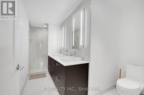 1001 - 480 Front Street W, Toronto, ON - Indoor Photo Showing Bathroom