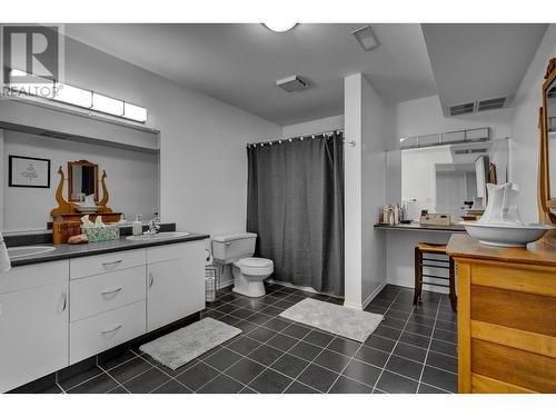 2274 Sadler Drive, Prince George, BC - Indoor Photo Showing Bathroom