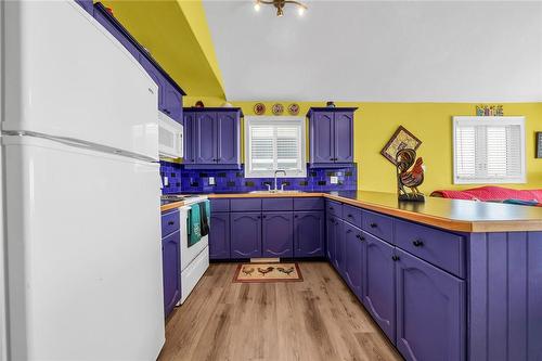 751 Lakeshore Road, Selkirk, ON - Indoor Photo Showing Kitchen