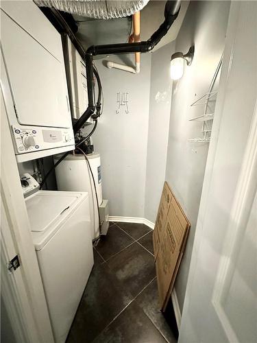 4003 Kilmer Drive|Unit #309, Burlington, ON - Indoor Photo Showing Laundry Room