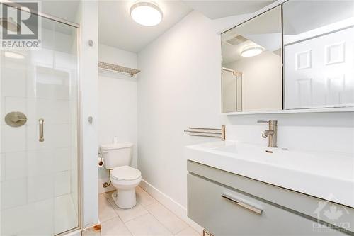 Lower Level- Bathroom - 2564 Severn Avenue, Ottawa, ON - Indoor Photo Showing Bathroom