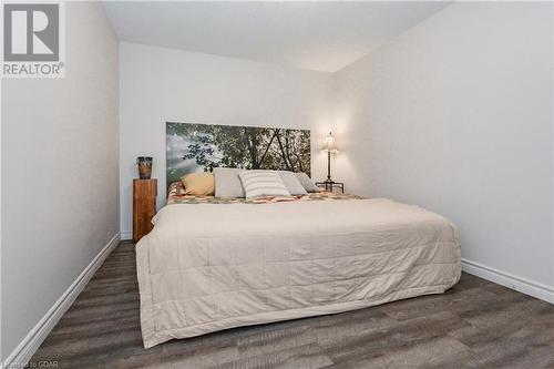 7456 Wellington Road 11, Mapleton, ON - Indoor Photo Showing Bedroom