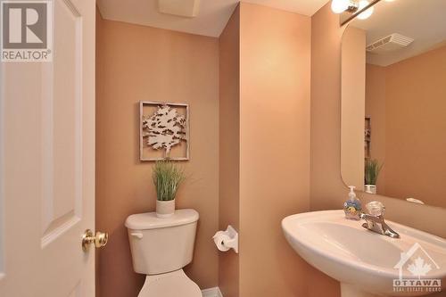 835 Longfields Drive, Ottawa, ON - Indoor Photo Showing Bathroom