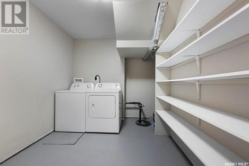 5024 Cornell Gate, Regina, SK - Indoor Photo Showing Laundry Room