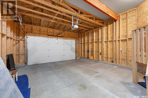 5024 Cornell Gate, Regina, SK - Indoor Photo Showing Garage