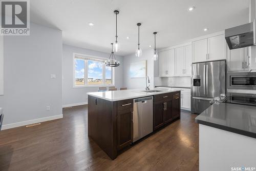 5024 Cornell Gate, Regina, SK - Indoor Photo Showing Kitchen With Upgraded Kitchen