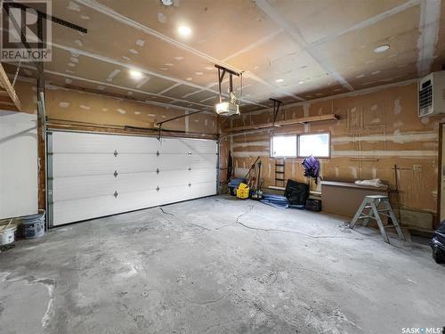 3176 Grey Owl Crescent, Prince Albert, SK - Indoor Photo Showing Garage