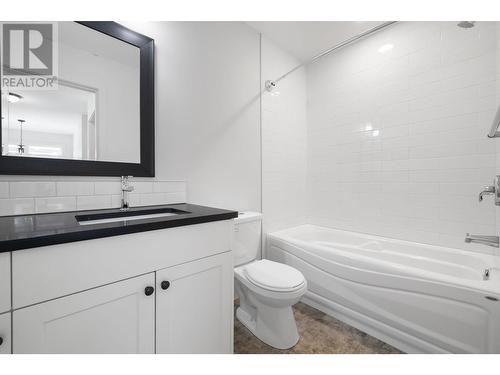 6635 Tronson Road Unit# 24, Vernon, BC - Indoor Photo Showing Bathroom