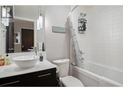 2040 Springfield Road S Unit# 1203, Kelowna, BC - Indoor Photo Showing Bathroom