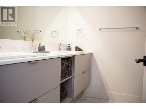 1701 Coursier Avenue Unit# 3407, Revelstoke, BC - Indoor Photo Showing Bathroom