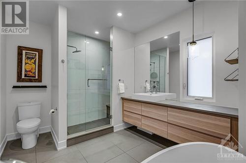 Separate shower in the ensuite. - 163 Irving Avenue, Ottawa, ON - Indoor Photo Showing Bathroom