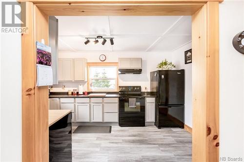 576 Mckiel Street, Saint John, NB - Indoor Photo Showing Kitchen