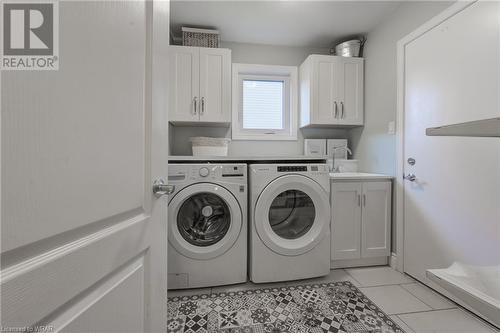 605 Sandringham Drive, Waterloo, ON - Indoor Photo Showing Laundry Room