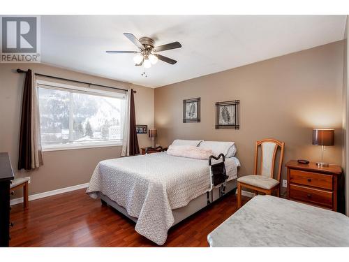 2675 Pine Avenue Unit# 1, Lumby, BC - Indoor Photo Showing Bedroom