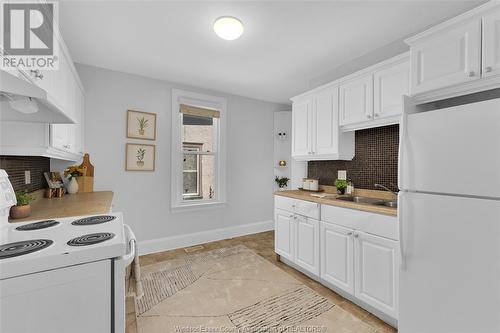 383 Newbury Street, Windsor, ON - Indoor Photo Showing Kitchen With Double Sink