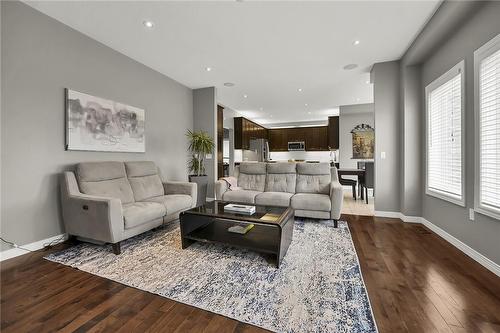 103 Bocelli Crescent, Hamilton, ON - Indoor Photo Showing Living Room