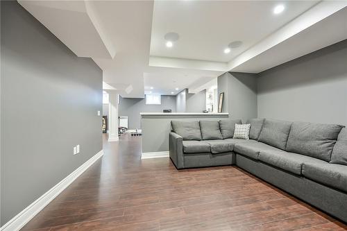 103 Bocelli Crescent, Hamilton, ON - Indoor Photo Showing Living Room