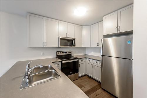 27 Rachel Drive|Unit #5, Stoney Creek, ON - Indoor Photo Showing Kitchen With Double Sink