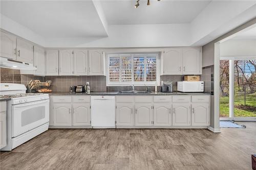 241 Forest Street W, Dunnville, ON - Indoor Photo Showing Kitchen