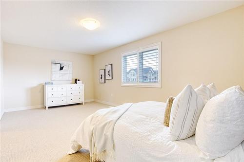 63 John Frederick Drive, Ancaster, ON - Indoor Photo Showing Bedroom