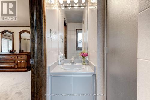 80 Albion Falls Blvd, Hamilton, ON - Indoor Photo Showing Bathroom