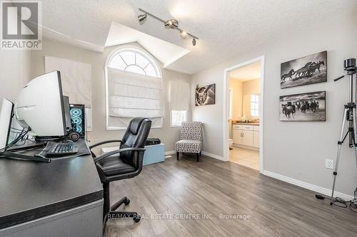 173 Clair Rd W, Guelph, ON - Indoor