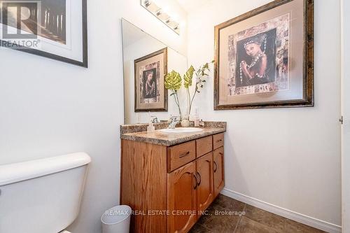 173 Clair Rd W, Guelph, ON - Indoor Photo Showing Bathroom