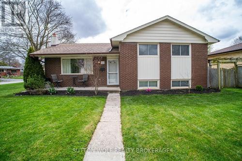 412 Regal Dr, London, ON - Outdoor