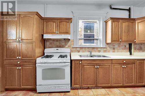 140 Central Ave, London, ON - Indoor Photo Showing Kitchen With Double Sink