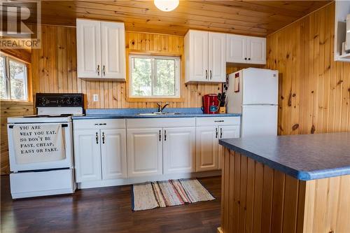 Pcl 26833 Ashigami Lake Island, Wahnapitae, ON - Indoor Photo Showing Kitchen With Double Sink