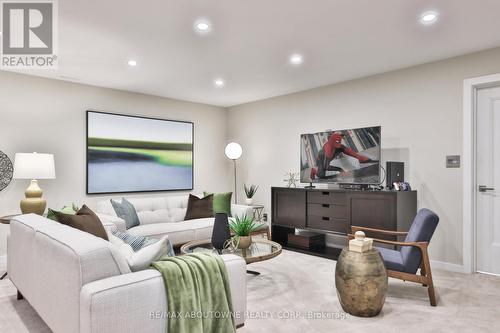 646 West Oval Dr, Burlington, ON - Indoor Photo Showing Living Room