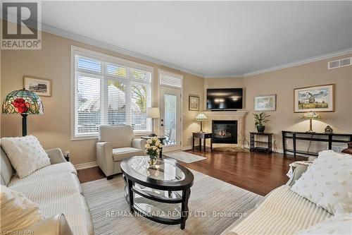 33 Hickory Avenue, Niagara-On-The-Lake, ON - Indoor Photo Showing Living Room With Fireplace