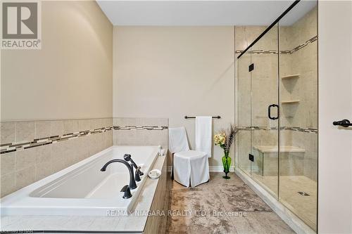 33 Hickory Ave, Niagara-On-The-Lake, ON - Indoor Photo Showing Bathroom