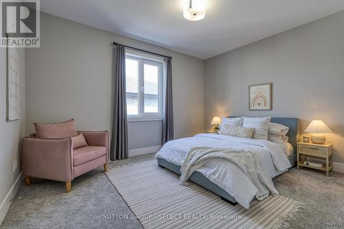 2055 Ironwood Road, London, ON - Indoor Photo Showing Bedroom