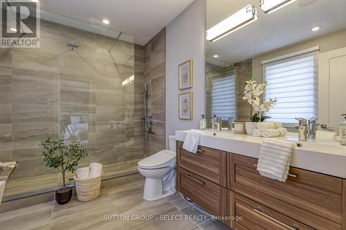 2055 Ironwood Road, London, ON - Indoor Photo Showing Bathroom