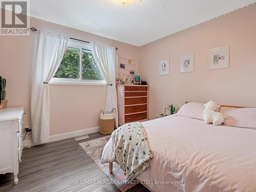 3327 Cattell Dr, Niagara Falls, ON - Indoor Photo Showing Bedroom