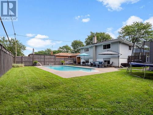 3327 Cattell Drive, Niagara Falls, ON - Outdoor With In Ground Pool With Backyard