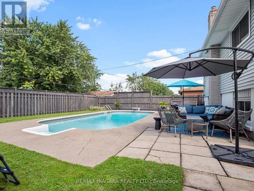 3327 Cattell Drive, Niagara Falls, ON - Outdoor With In Ground Pool