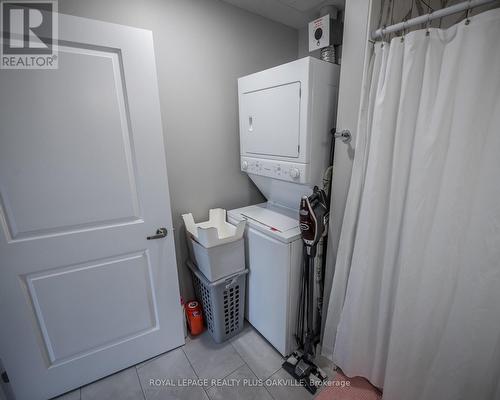 214 - 125 Shoreview Place, Hamilton, ON - Indoor Photo Showing Laundry Room
